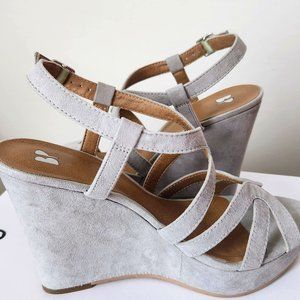 Nordstrom BP Grey Suede Summer Sandal Size 7